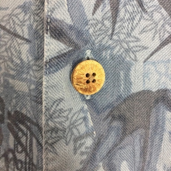 Caribbean Joe Silk Hawaiian Shirt Mens XXL Blue Bamboo Pattern Wooden Buttons - Picture 6 of 10
